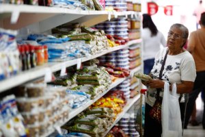 Y mientras tanto en el mundo, los precios de los alimentos se sitúan a su nivel más bajo en siete años