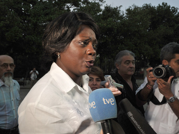 La líder de las Damas de Blanco saldrá por primera vez de Cuba