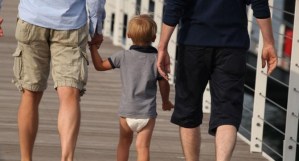 Homosexuales son autorizados para adoptar hijos en Alemania