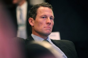Lance Armstrong acuerda pagar 5 millones de dólares por fraude en EEUU