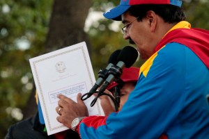 Otra carta más de Chávez, firmada con tinta roja (Fotos y Video)