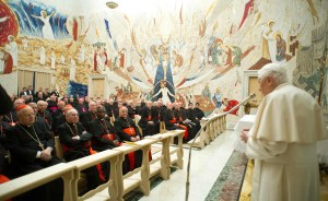 El Papa advierte del sufrimiento y la corrupción en la Iglesia