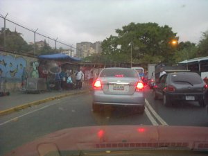 Caos en el centro de Caracas por instalación de tarimas para actos del 4F (Fotos)