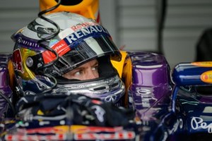 Vettel logra pole position en Malasia y saldrá escoltado por Massa y Alonso