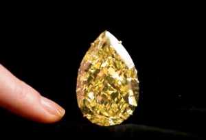 Subasta de un diamante puro de 101 quilates en mayo