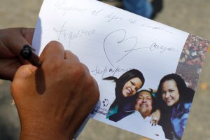 Costa Rica lamenta muerte de Chávez y espera que Venezuela defina su camino