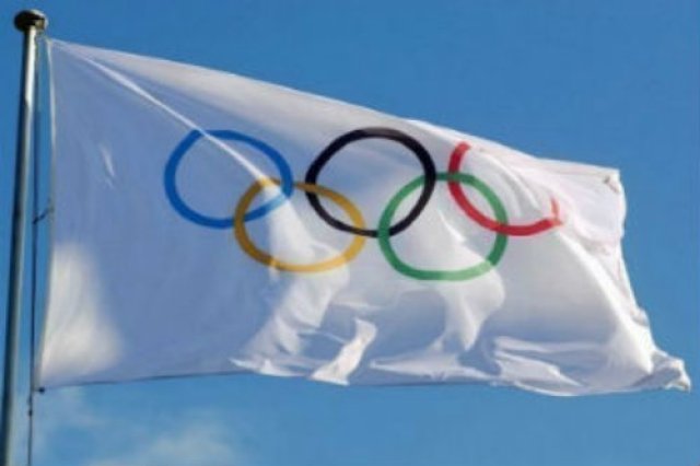 2. Olímpico. Todos sabemos que los llamados Juegos Olímpicos se originaron en la Grecia antigua; sin embargo, la palabra Olímpico pertenece en su totalidad al Comité Olímpico Internacional (COI). Esta palabra, junto con olimpiada, no puede usarse para nombrar alguna otra actividad deportiva.