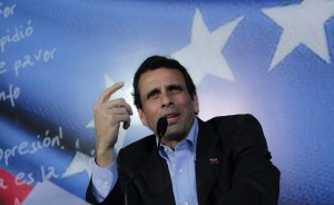 Capriles al referirse a Nicolás: Si a Batman le pones la capa, no vuela como Supermán