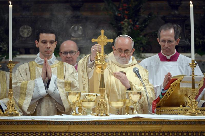 Papa pide a los argentinos que no viajen a Roma y que den ese dinero a los pobres