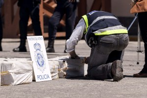 Detenido venezolano en un barco que llegó a Canarias con dos toneladas de cocaína (Fotos)