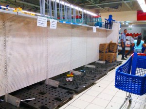 Papel sanitario brilla por su ausencia en los supermercados