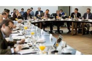 Gobierno colombiano y cafeteros reanudan diálogos en un ambiente optimista