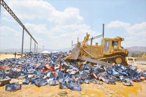 GNB destruyó casi 500 mil botellas de cerveza (Foto)