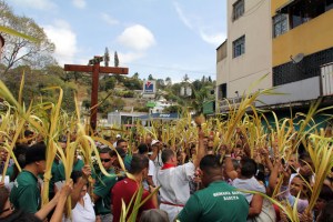 Cientos de palmas benditas llenaron las calles de Baruta (Fotos)