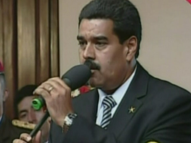 Maduro pidió “desapego a lo material”… ¿y si comenzamos por la muñeca?