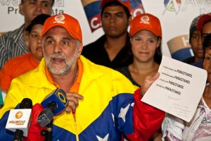 Voluntad Popular denuncia que Maduro pretende acentuar cubanización de la medicina en Venezuela
