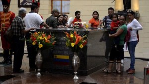Siguen visitando a Chávez (Video)