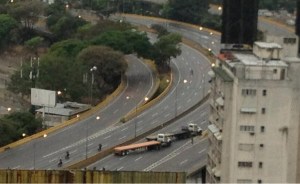 Cerrados accesos a Caracas por traslado de Chávez (Fotos)