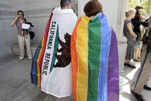 El matrimonio homosexual en California, en busca de la bendición suprema