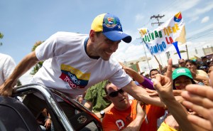 Capriles lanza frenética campaña, ¿será suficiente?