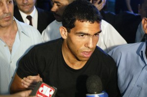 El futbolista Carlos Tévez es condenado a trabajo comunitario