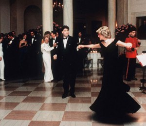 Multimillonario compró vestido de la Princesa Diana para sorprender a su esposa (FOTO)