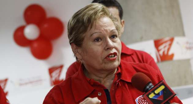 Maduro propone a Edmée Betancourt como presidenta del BCV