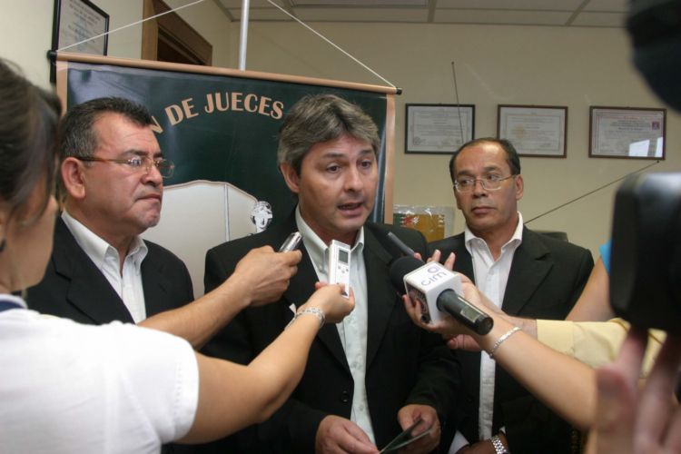 Sancionan en Paraguay a jueces que favorecieron a narcotraficantes
