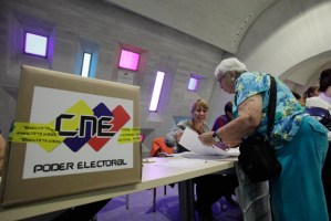 Piden a venezolanos en Miami prepararse para votar en Nueva Orleans