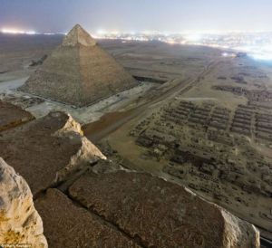 Espectaculares e “ilegales” imágenes de la pirámide de Giza