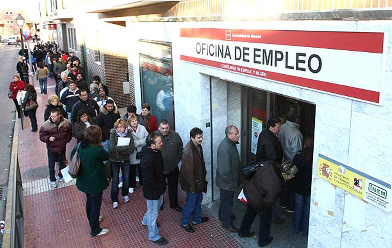 Creciente desempleo en la eurozona afecta más a jóvenes y mujeres