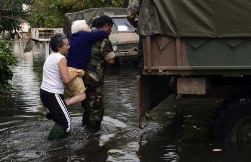 El papa pide ayuda ante las inundaciones en Argentina
