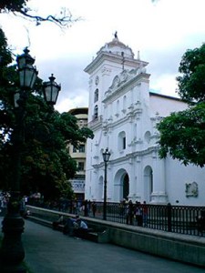 Arzobispado de Caracas invita a participar activamente el próximo 14A