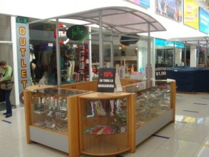 Centros comerciales no abrirán este domingo en Margarita