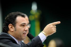 Un evangélico acusado de homófobo siembra polémicas en el Congreso brasileño