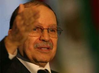 Dictador Buteflika renuncia a la reelección y abre paso a la incertidumbre en Argelia