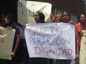 Mirandinos le exigen al Gobierno Nacional que devuelva el hospital al Ejecutivo regional (Fotos)