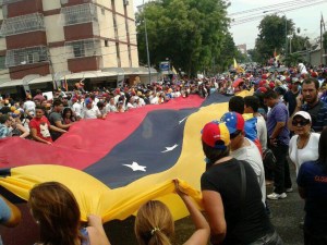 Análisis: Con polémicas o sin ellas, la noria electoral venezolana sigue dando vueltas