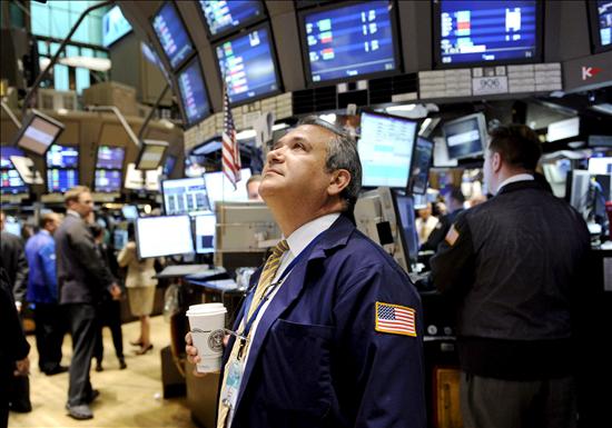 Wall Street abre con ganancias y el Dow Jones sube un 0,85 %
