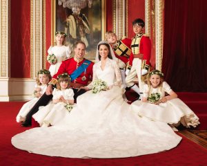 Duques de Cambridge celebran segundo aniversario con su popularidad en alza