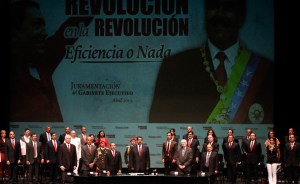 Maduro comienza su gobierno bajo la sombra de la crisis política