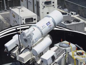 Marina de EEUU desarrolla arma láser para 2014