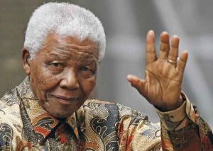 Museo retira un cuadro que muestra a Mandela como hombre blanco