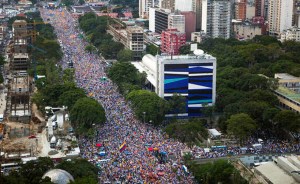 Venezolanos caminaron por la “Caracas Heroica” con Capriles (Fotos)