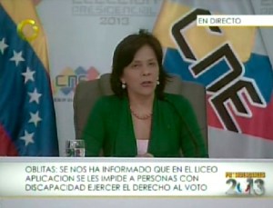 Rectora Sandra Oblitas denuncia irregularidad en liceo Aplicación en Montalbán