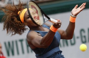 Serena Williams avanza sin tropiezos en Roland Garros