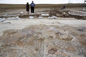 Descubren imponente mosaico de hace 1.500 años en Israel (Fotos)