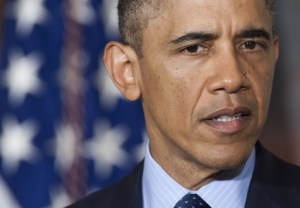 Aprobación a Obama se mantiene estable tras escándalos