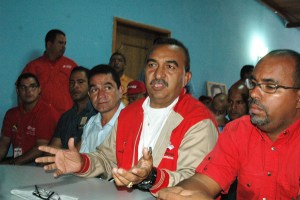 Trabajadores de Guayana reclaman a Maduro política de contratos colectivos
