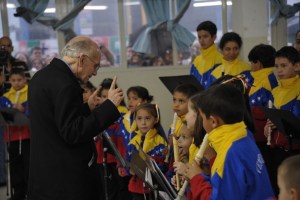 Maestro Abreu recibe premio en Cádiz